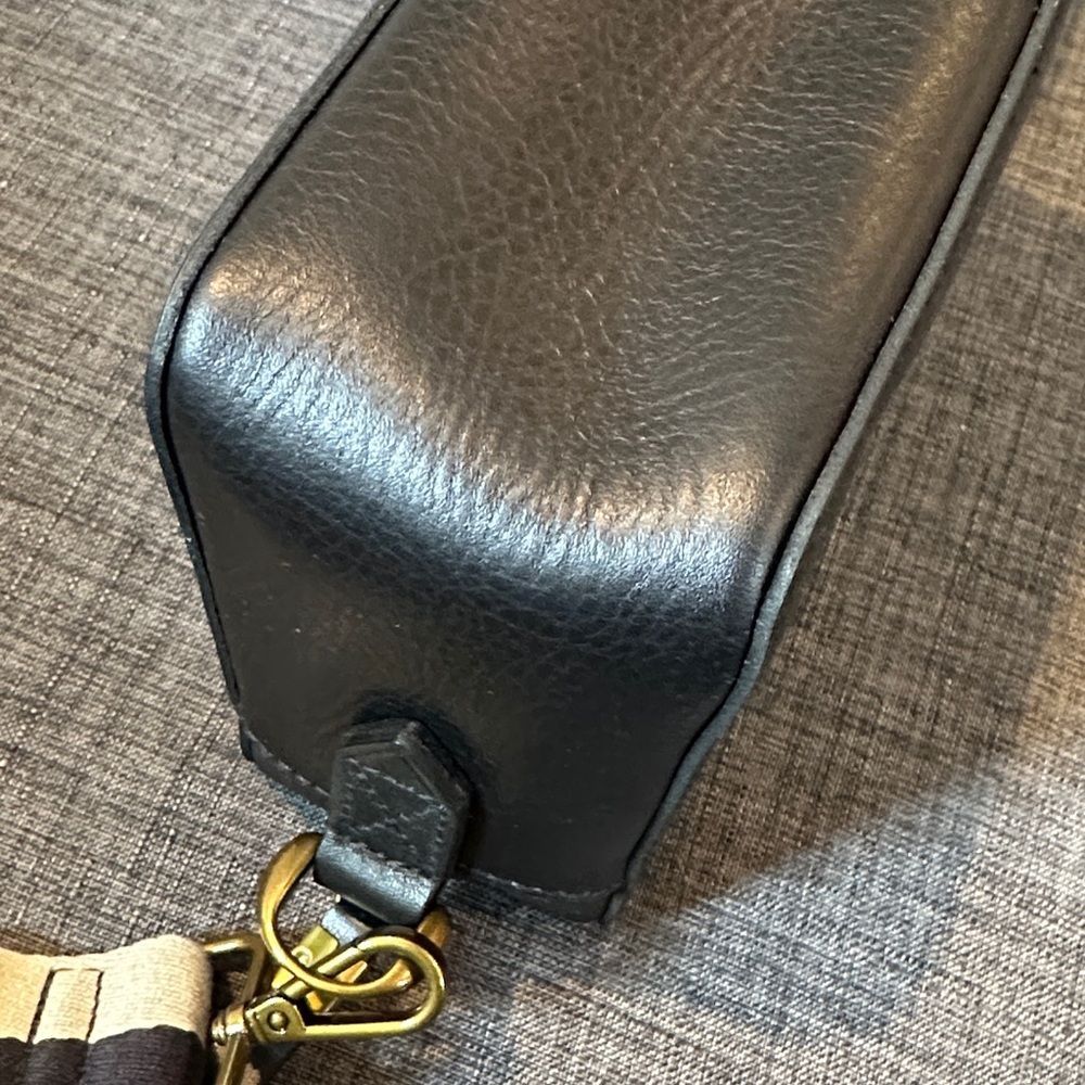 Madewell Transport Camera Bag - Picture 9 of 16
